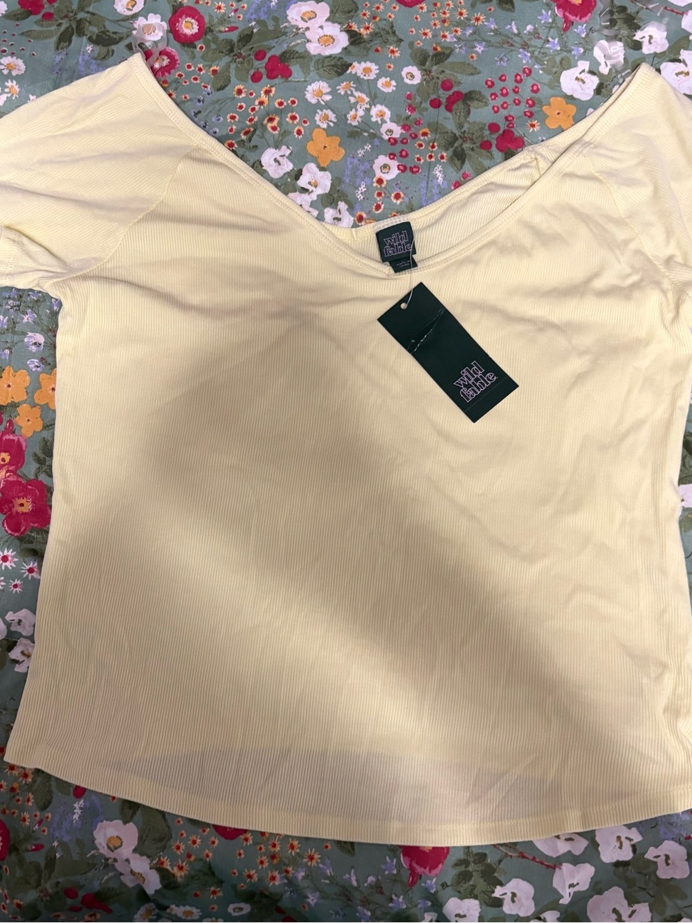 wild fable Pale Yellow Ribbed V-Neck Short Sleeve Top